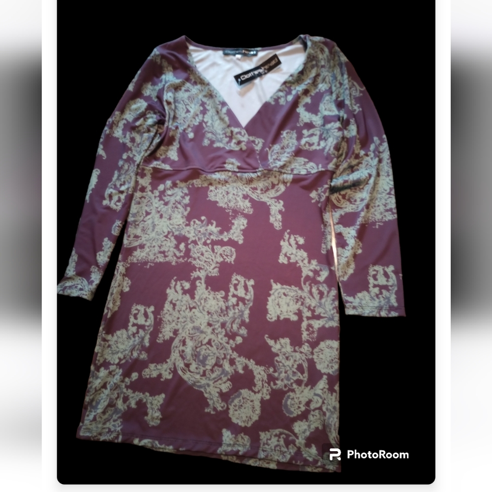 ClothesHead women's long sleeve shirt.